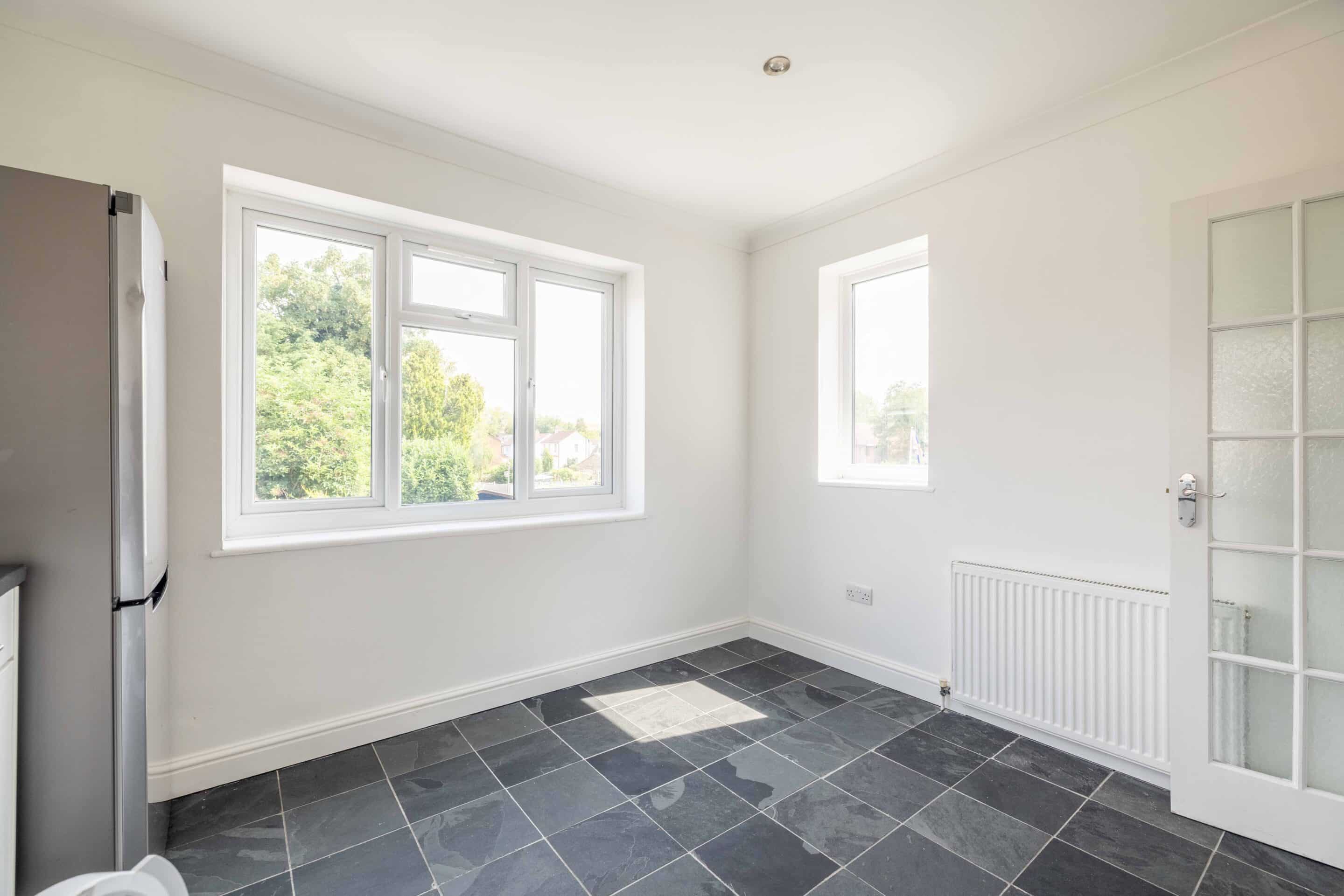 Flat Cobb Close in Datchet