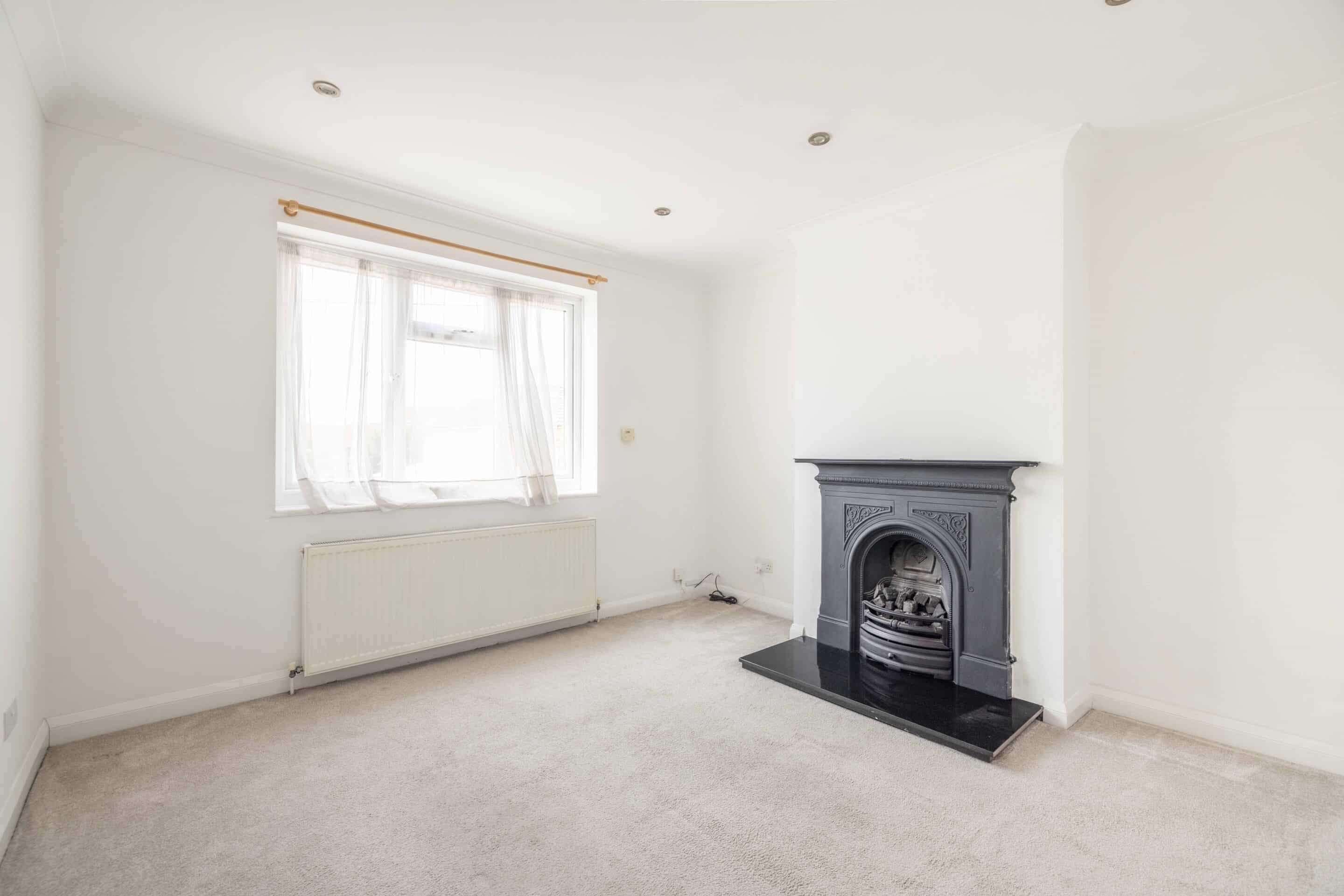 Flat Cobb Close in Datchet