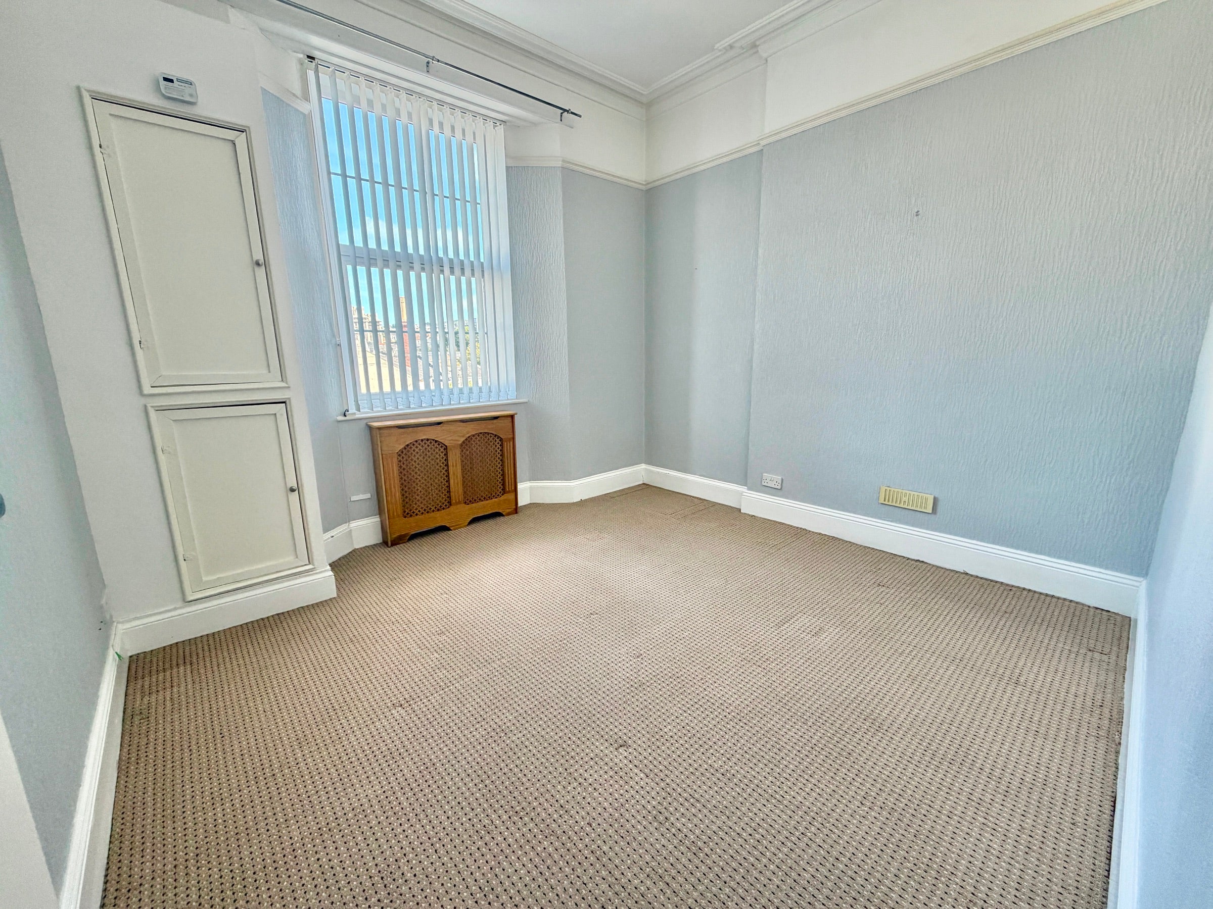 Flat Abbey Road in Torquay