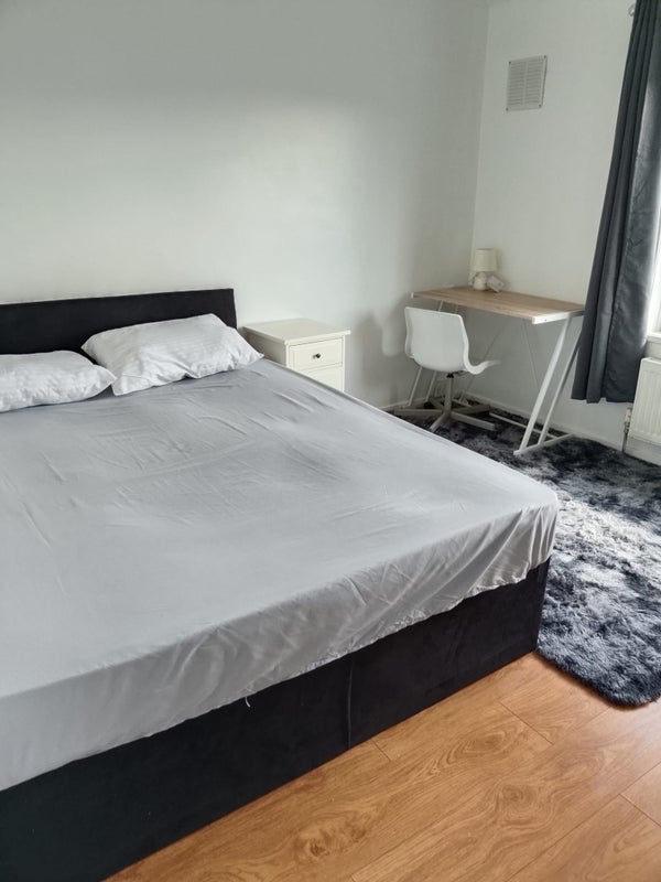Room Heathfield Vale in Greater London