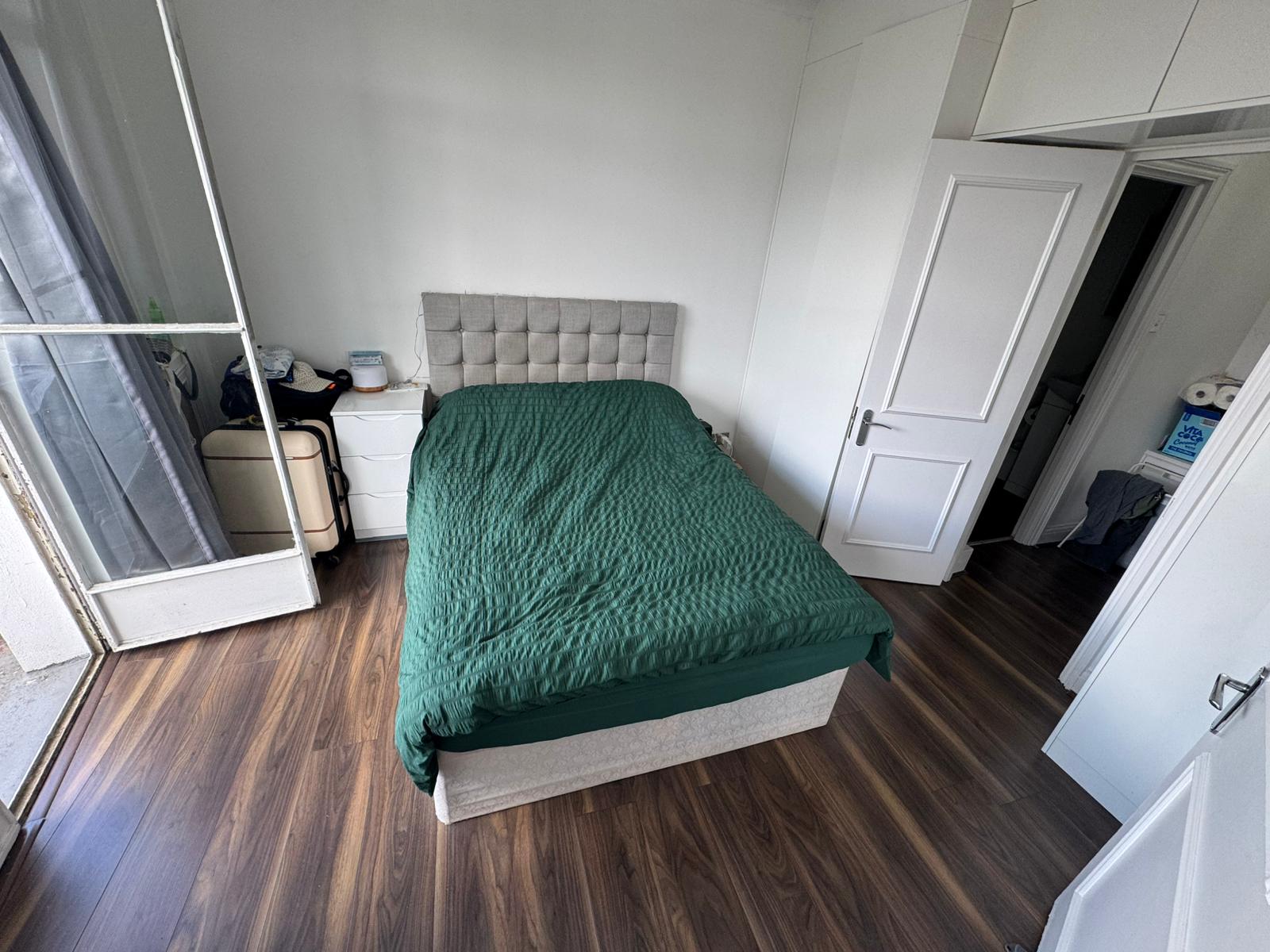 Flat Prince Albert Road in Greater London