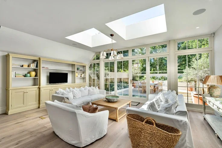 House Doneraile Street in Greater London
