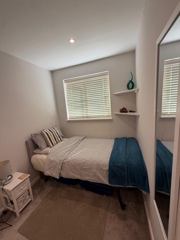 Room Plover Close in Stratford-on-Avon