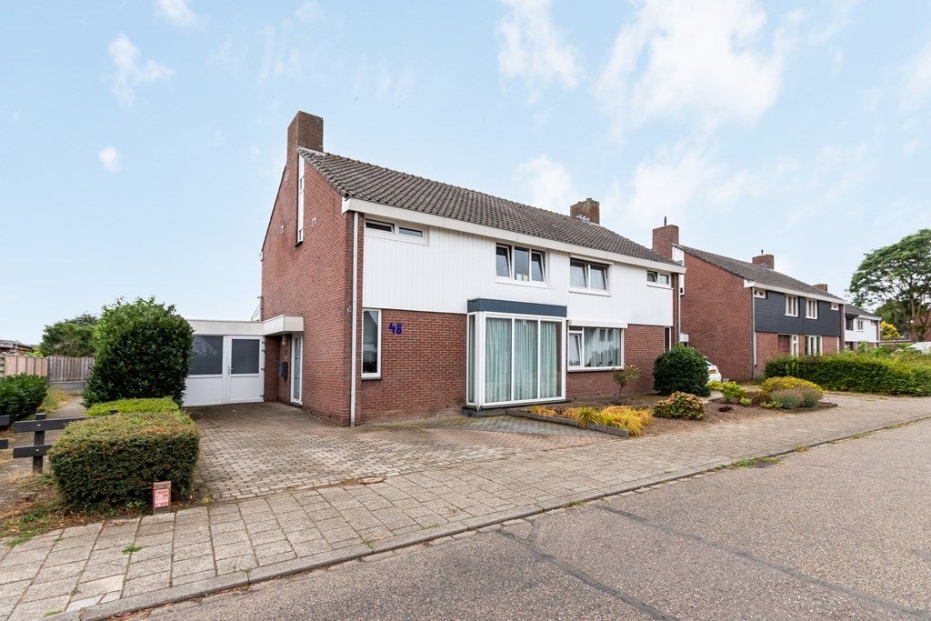 Huis Tienderweg 48 in Heythuysen