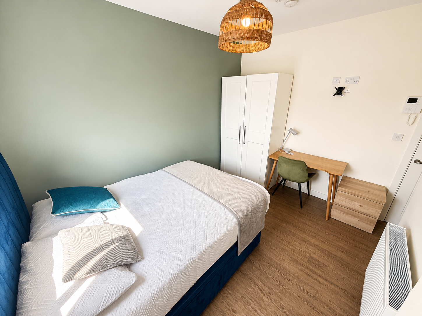 Room Copley Road in Doncaster