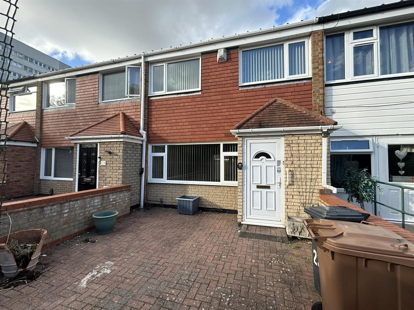 House Yorkminster Drive in Chelmsley Wood