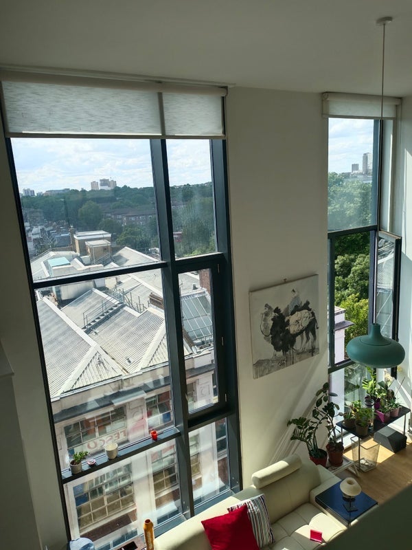 Room Cowley Road in Greater London