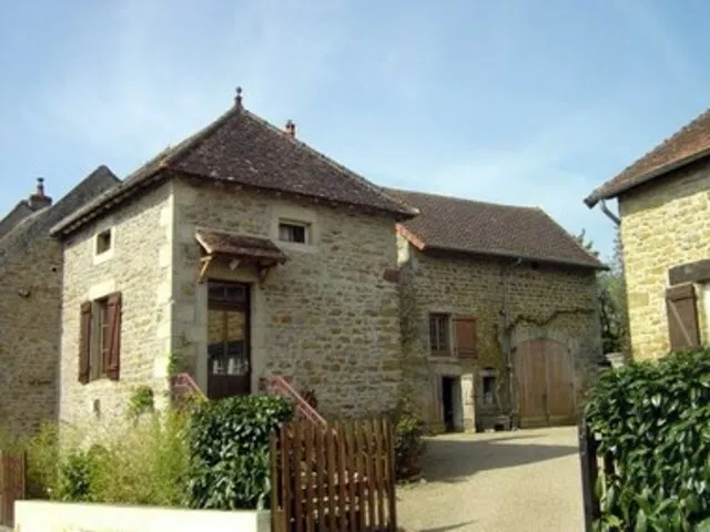 House Rue de la Chapelle in Couches
