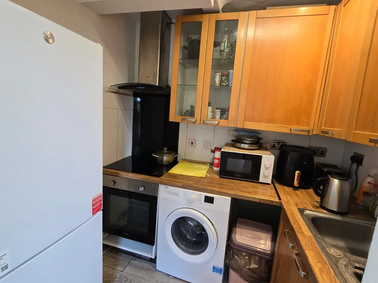 Room Fleetwood Road in Greater London