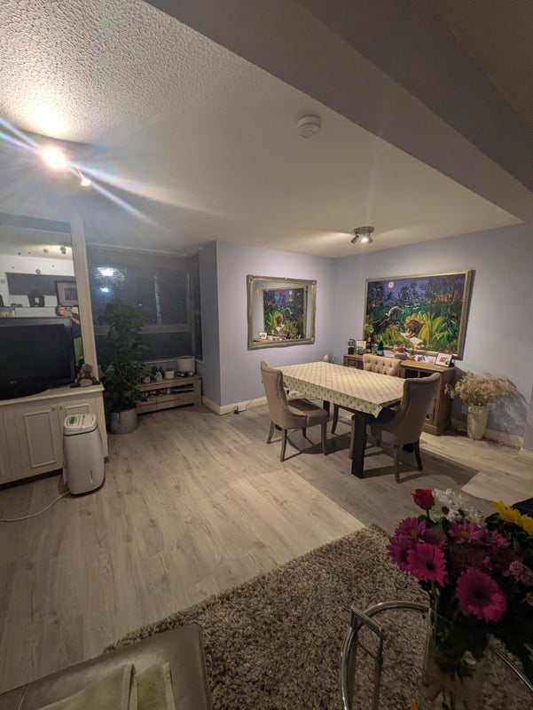 Flat Bramlands Close in Greater London