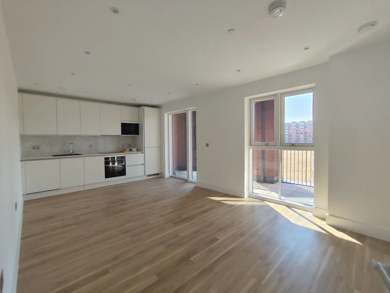 Flat Jura Close in Greater London