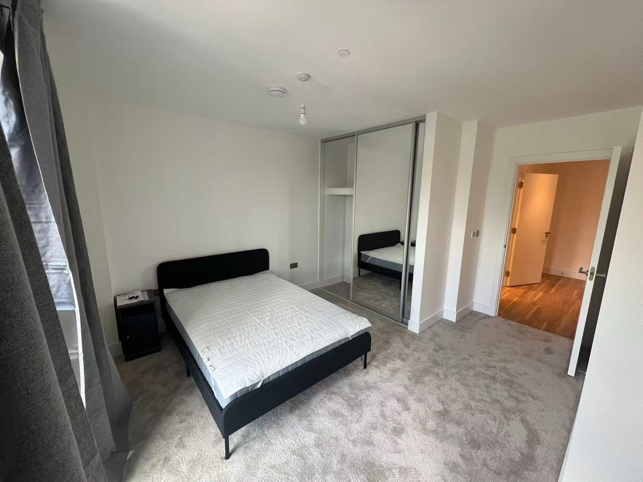 Flat Jura Close in Greater London