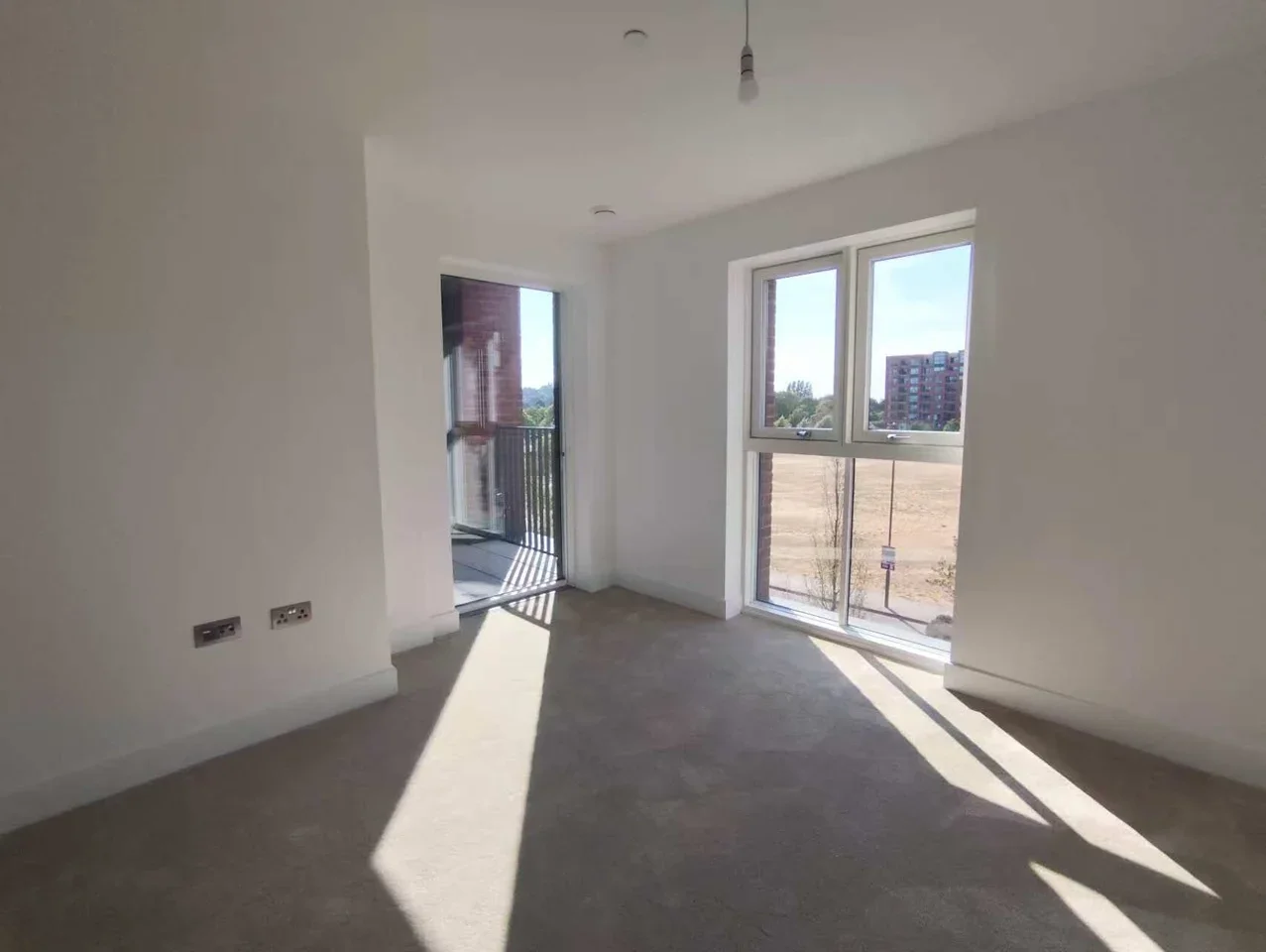 Flat Jura Close in Greater London