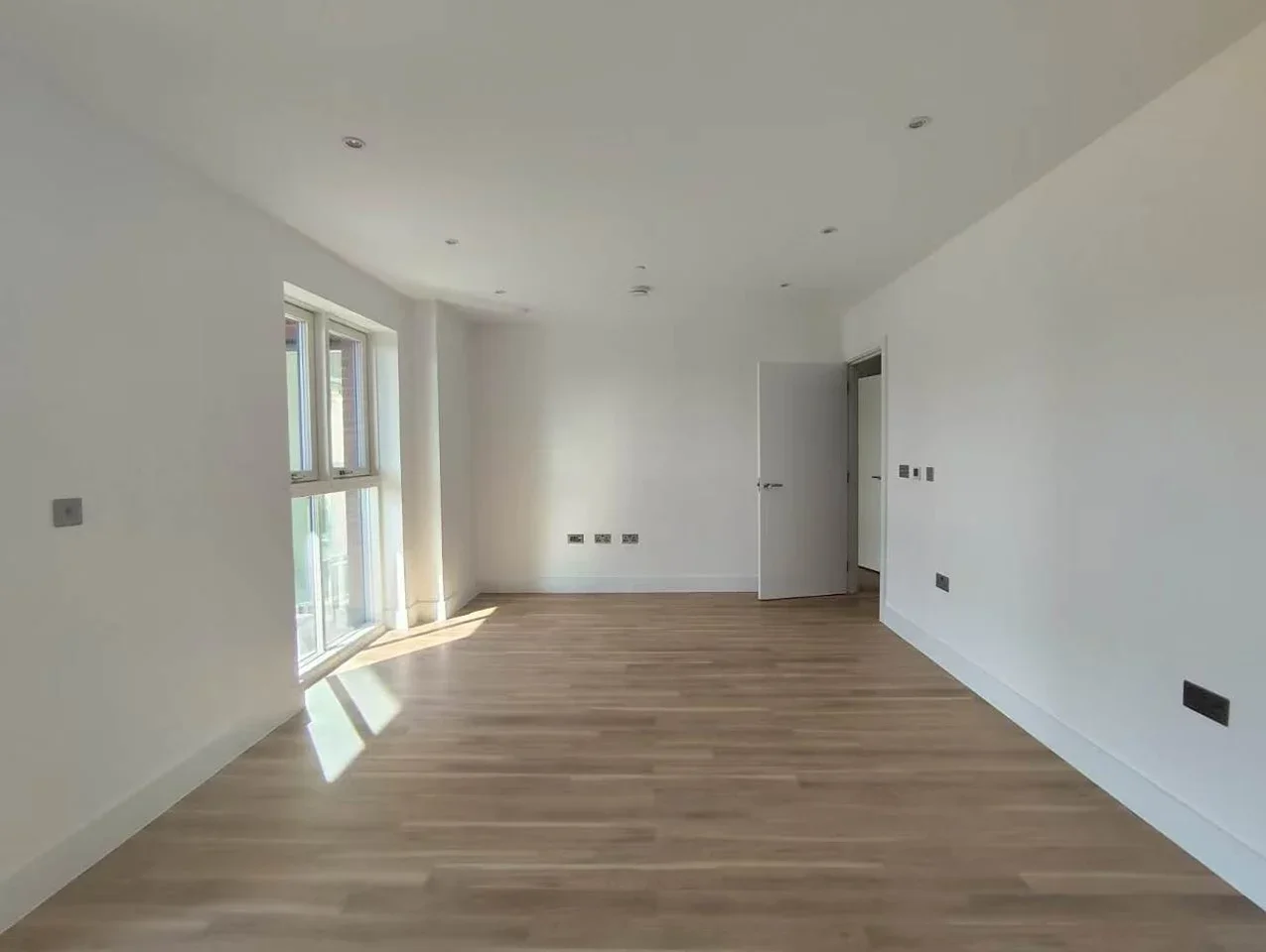 Flat Jura Close in Greater London