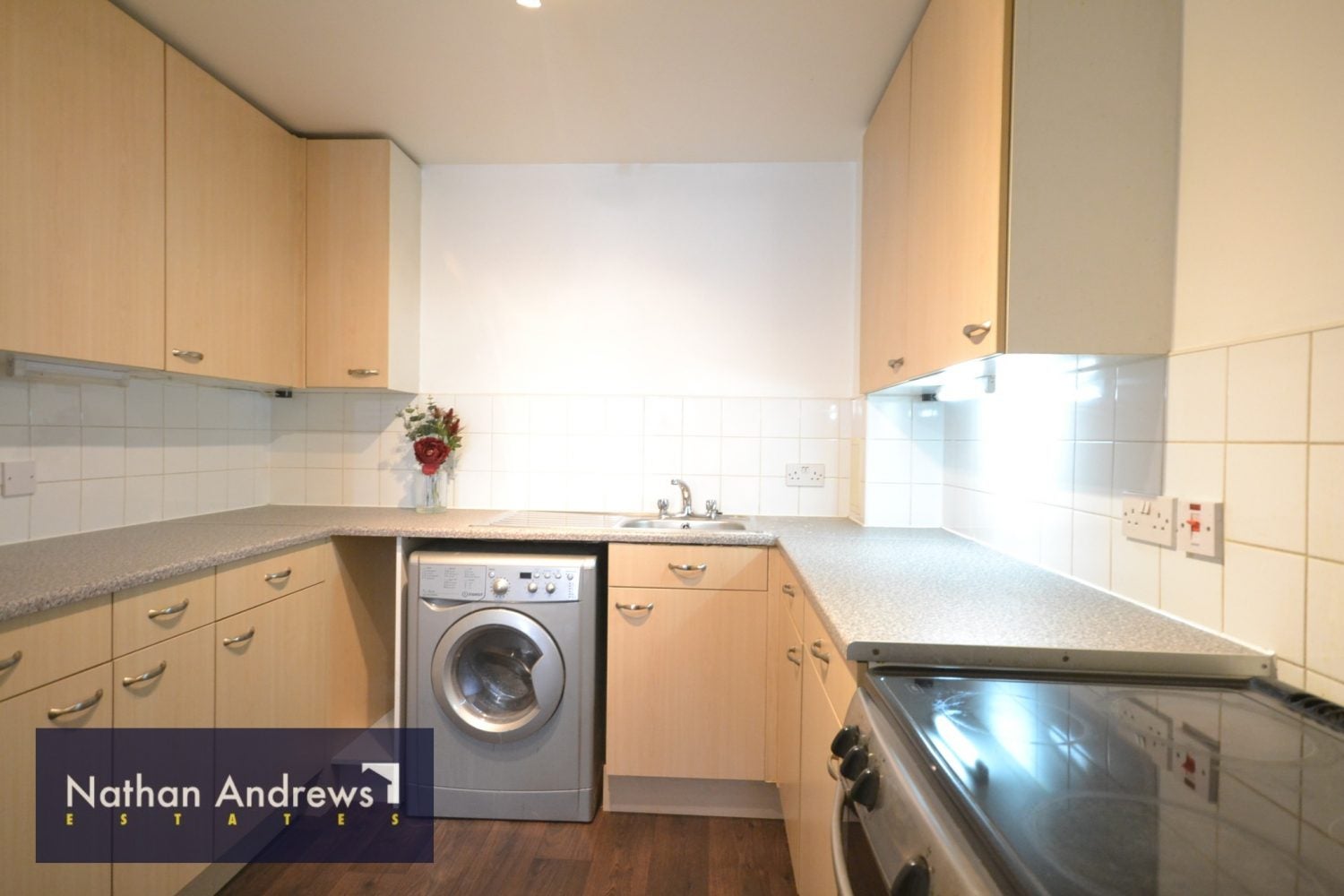 Flat Bramley Road in Greater London