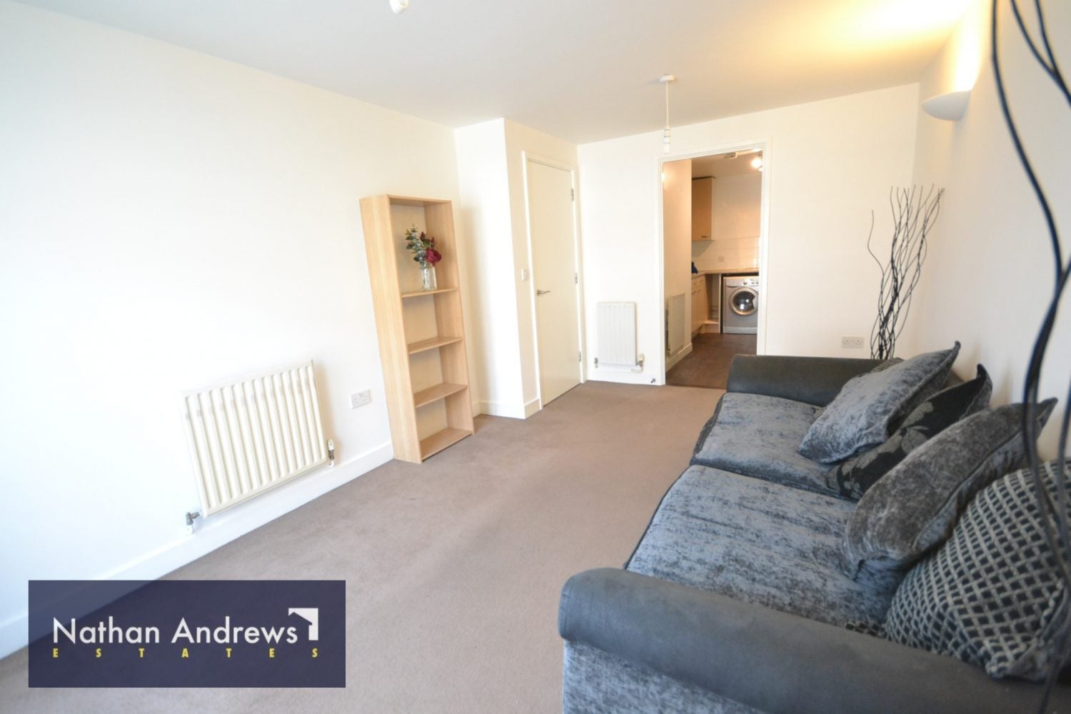 Flat Bramley Road in Greater London