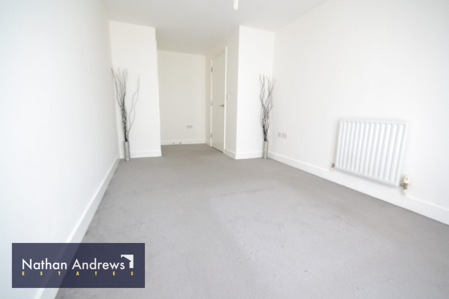 Flat Bramley Road in Greater London