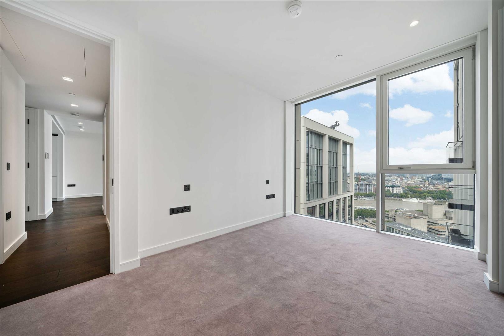 Flat York Road in Greater London