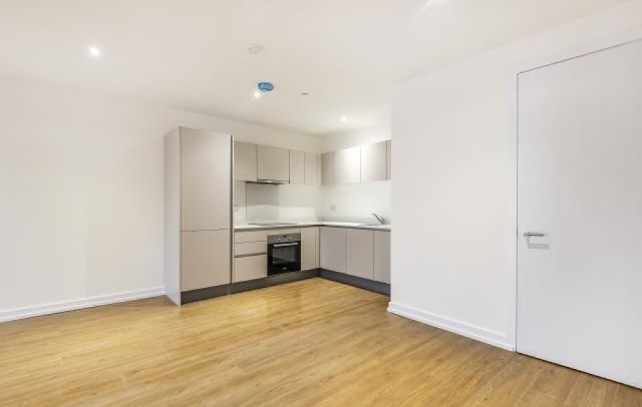 Flat Bond Way in Bracknell
