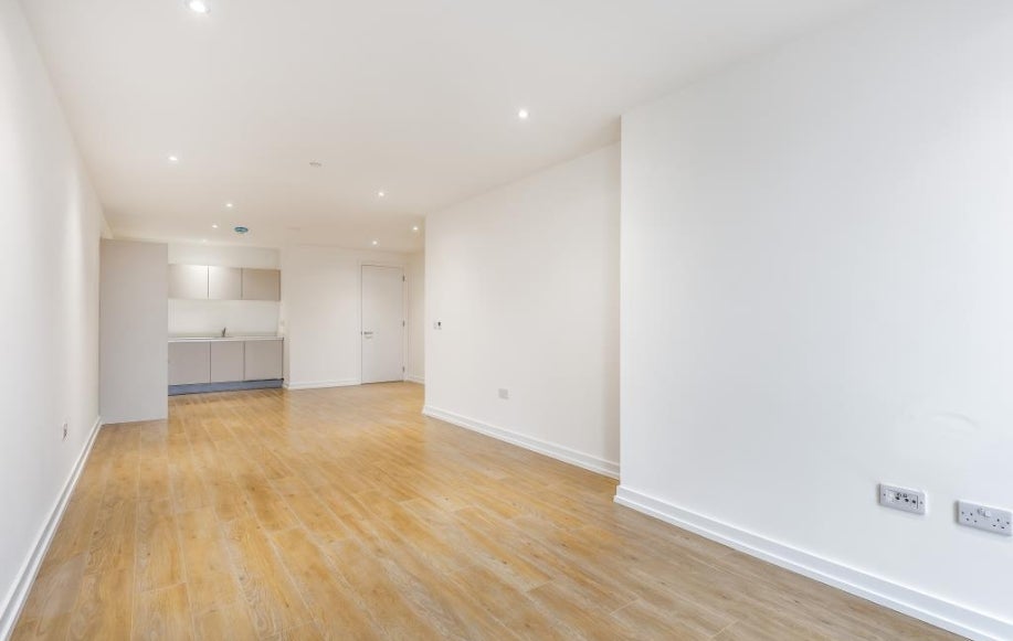 Flat Bond Way in Bracknell