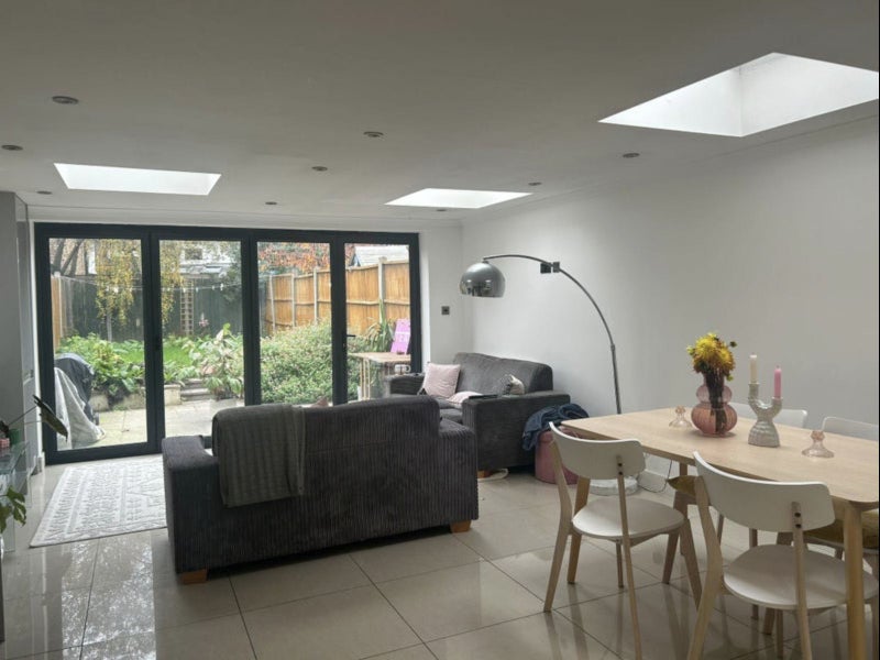 Room Brabourn Grove in Greater London