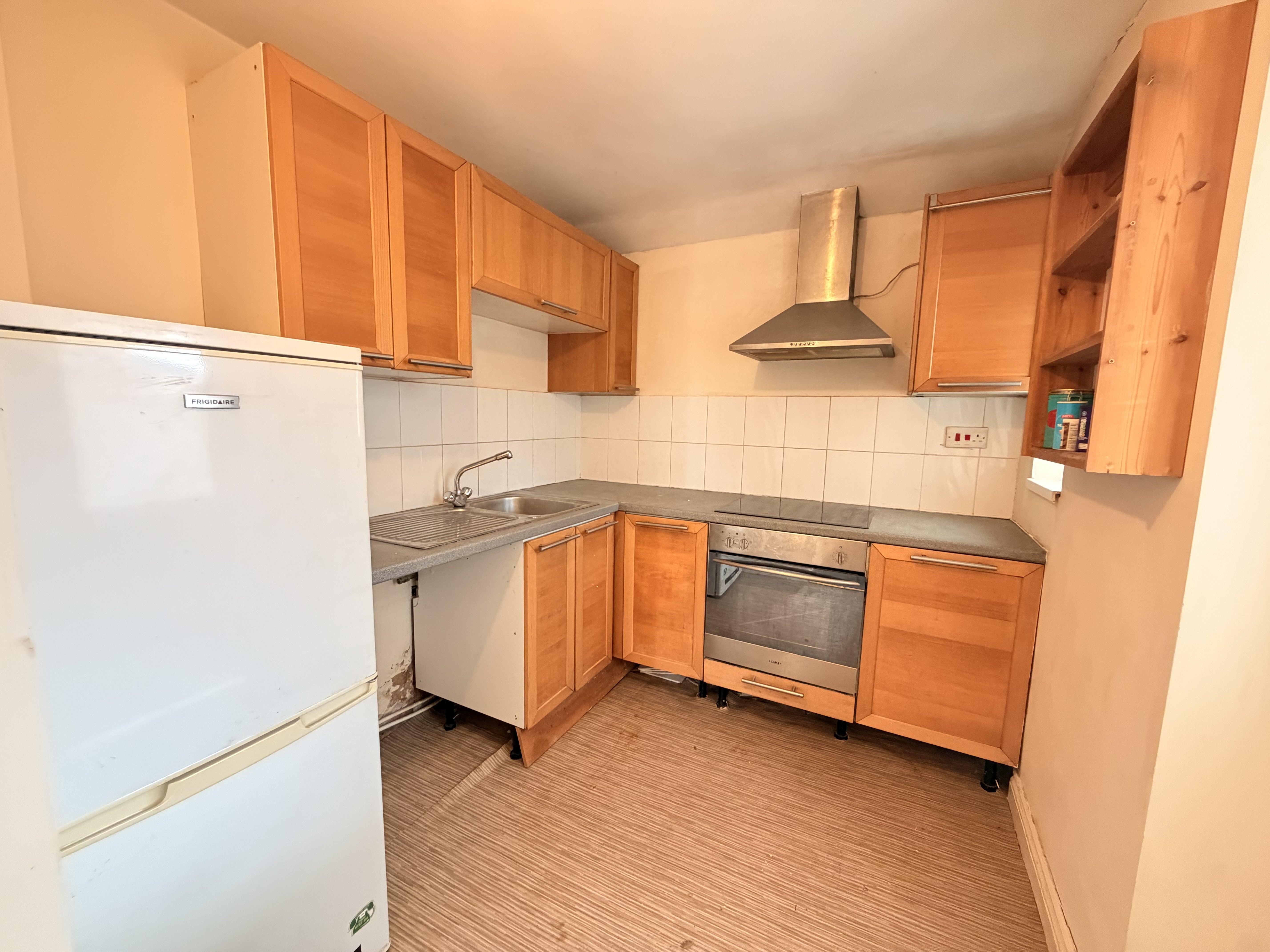 Flat Syston Way in Bristol