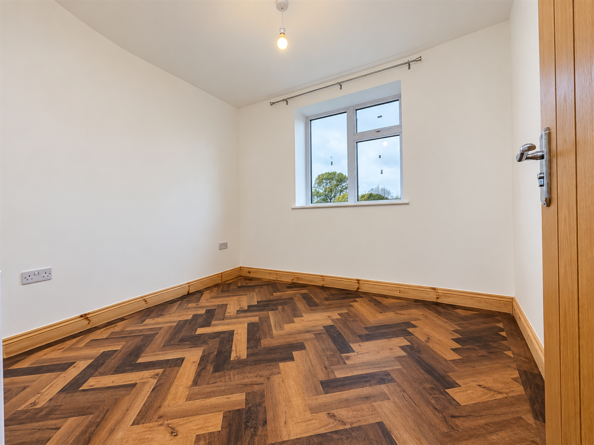 Flat Tranquada Close in Clapham