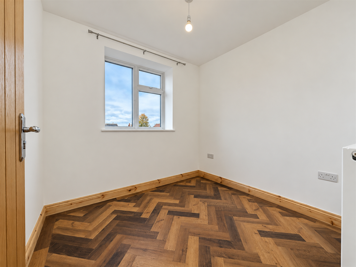 Flat Tranquada Close in Clapham