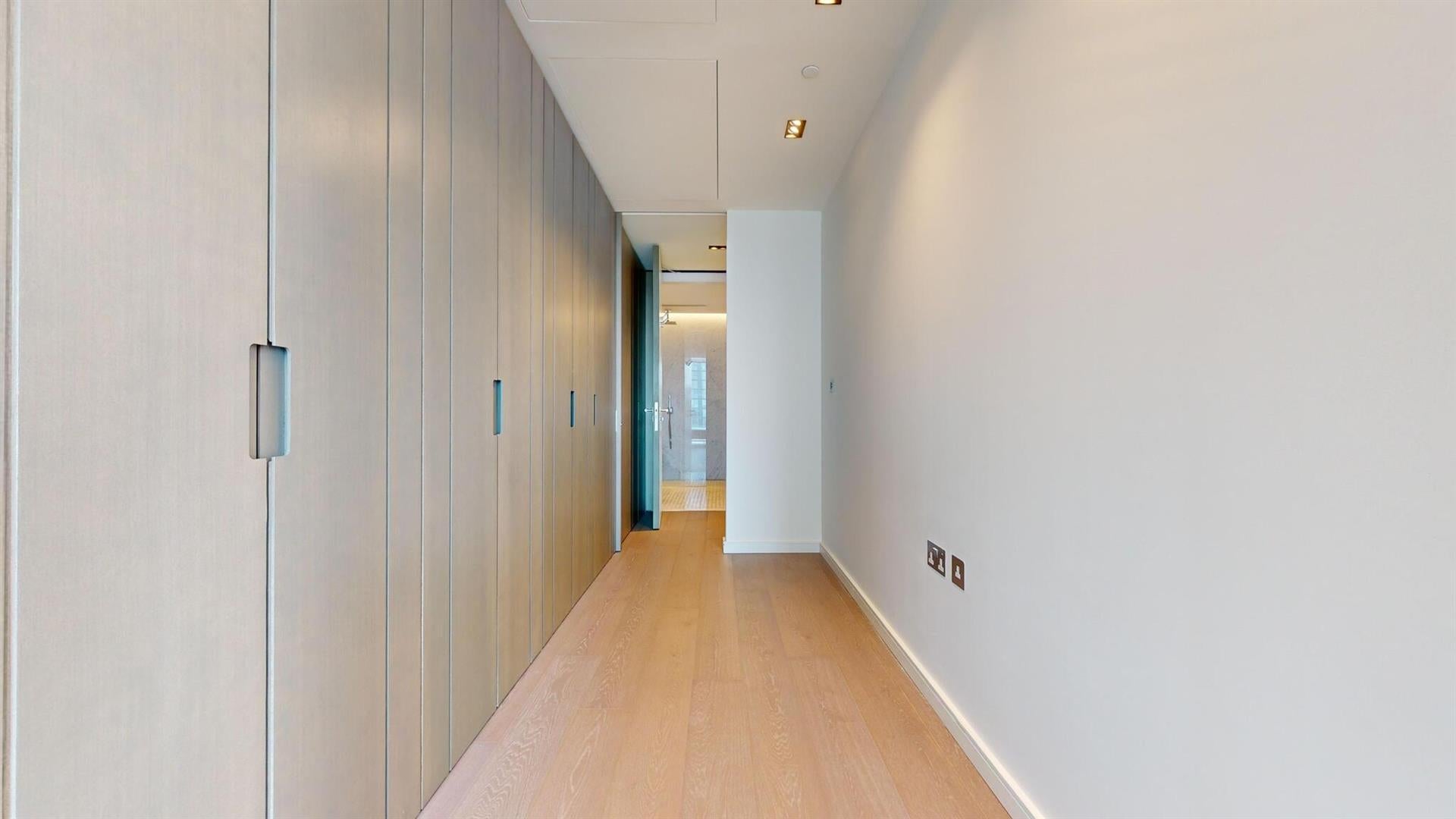Flat Park Drive in Greater London