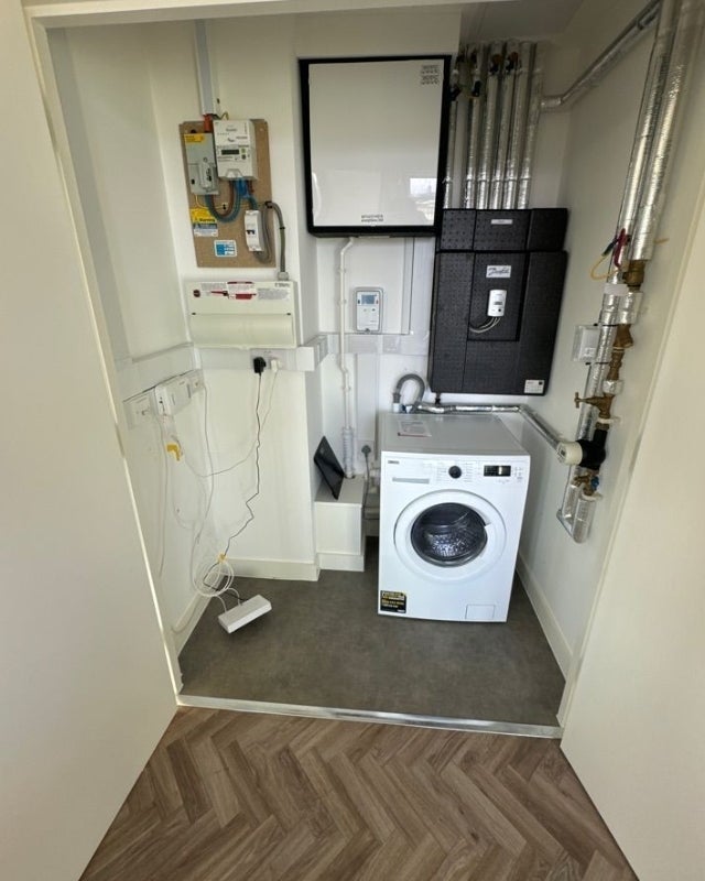 Flat Gillender Street in Greater London