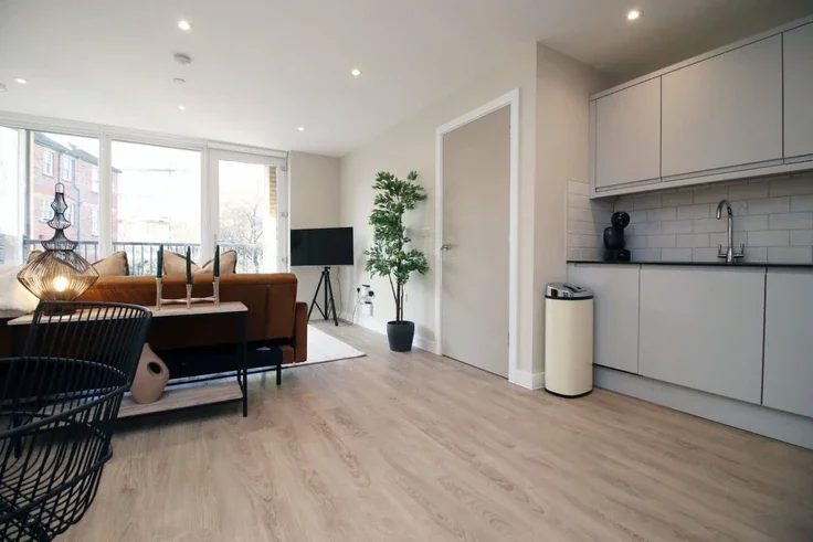 Flat Mount Stuart Square in Cardiff