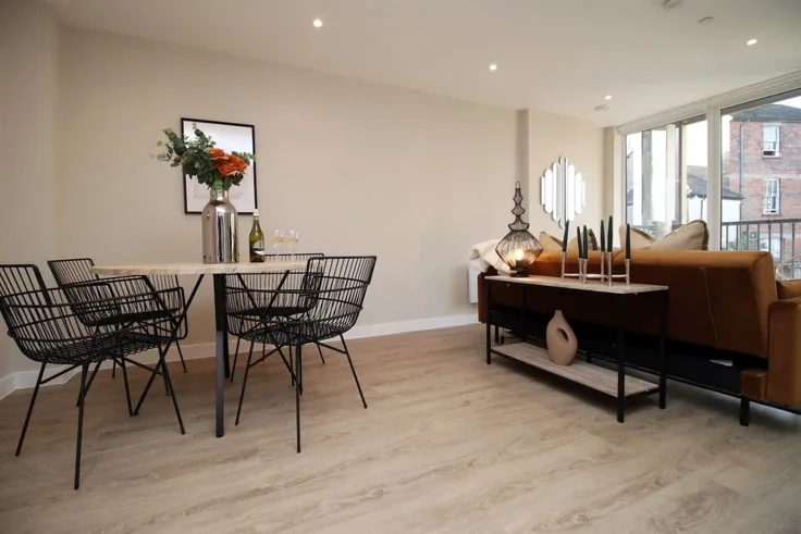 Flat Mount Stuart Square in Cardiff