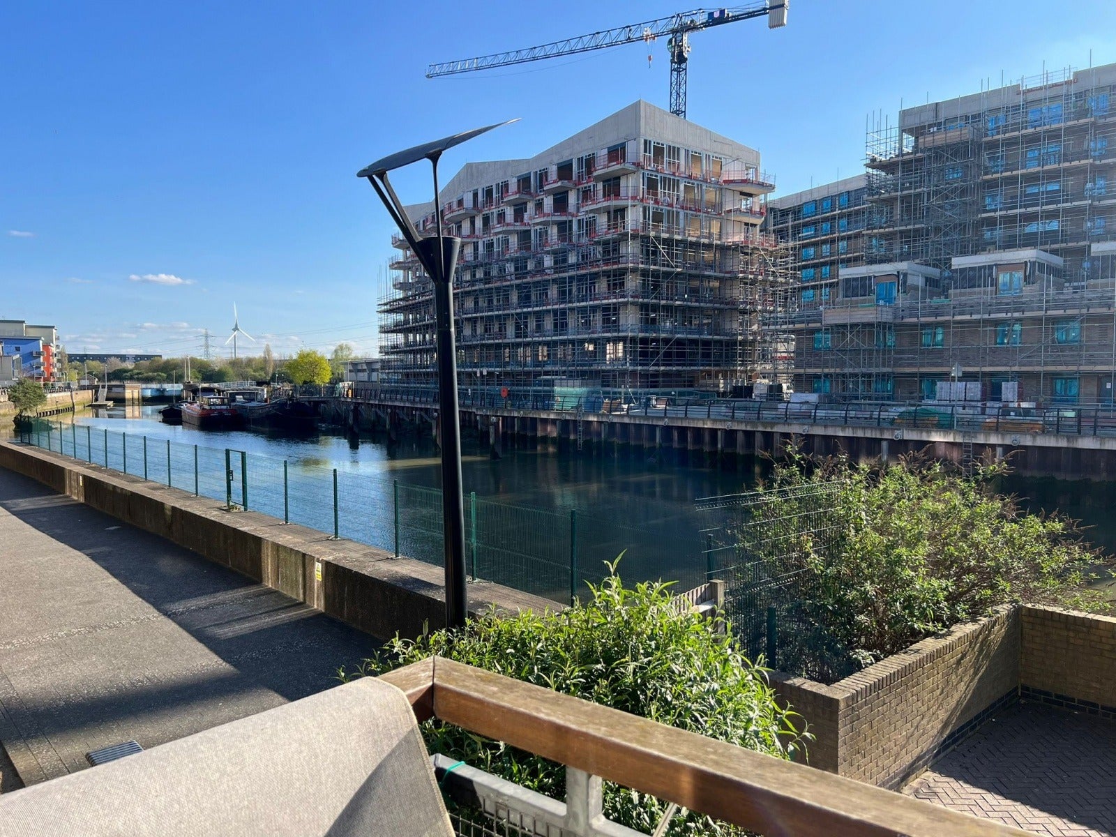 Flat Town Quay in Greater London