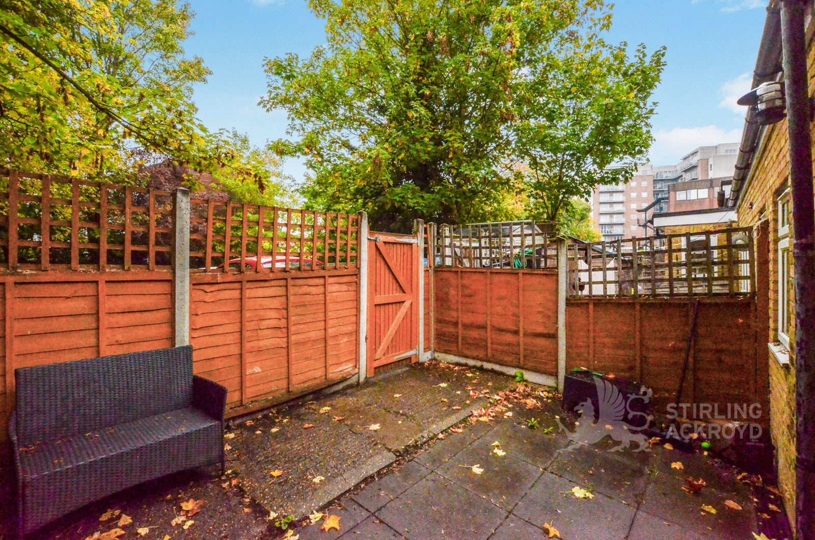 Flat Upton Road in Watford