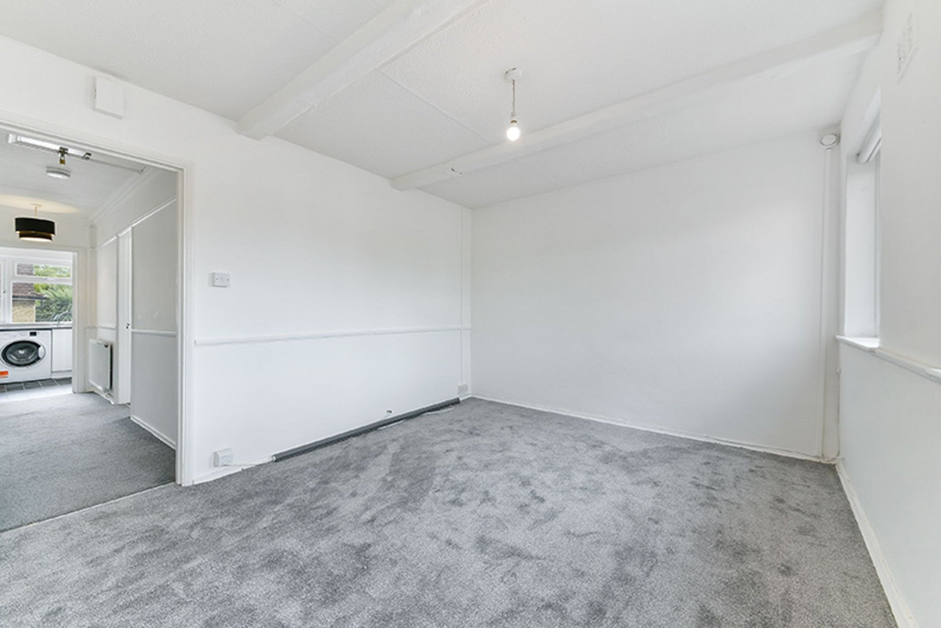 Flat Stainash Parade in Borough of Spelthorne