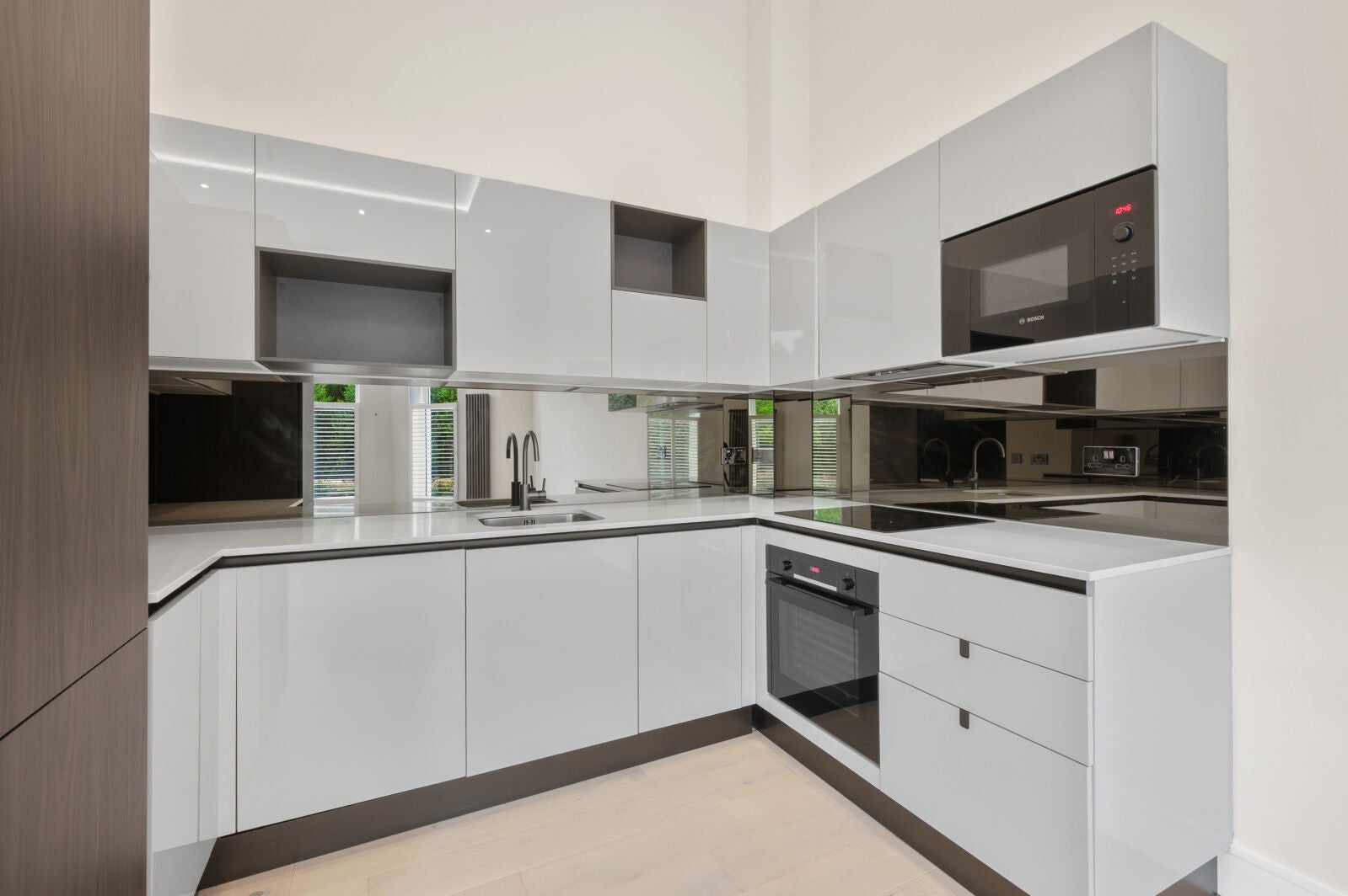 Flat Oak Hill in Greater London