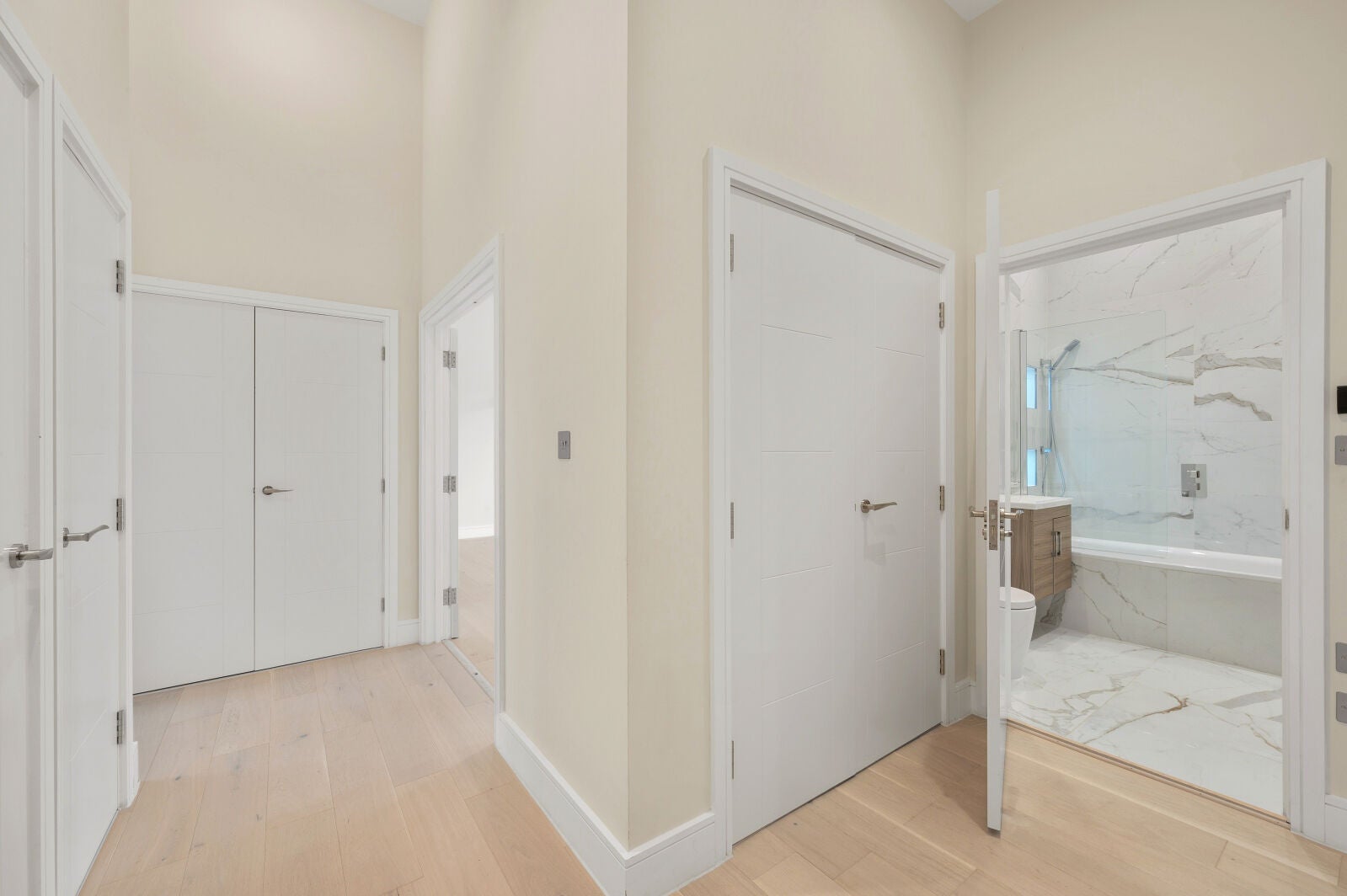 Flat Oak Hill in Greater London