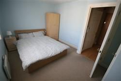 Flat Sovereign Place in London