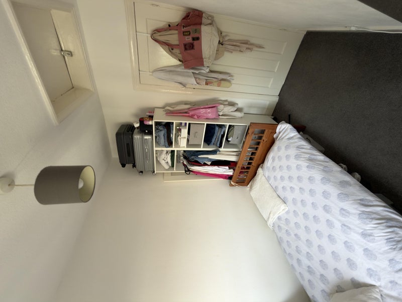 Room Shipman Road in Greater London