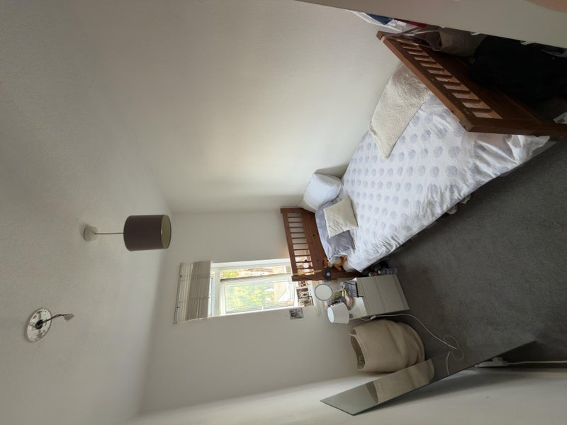 Room Shipman Road in Greater London
