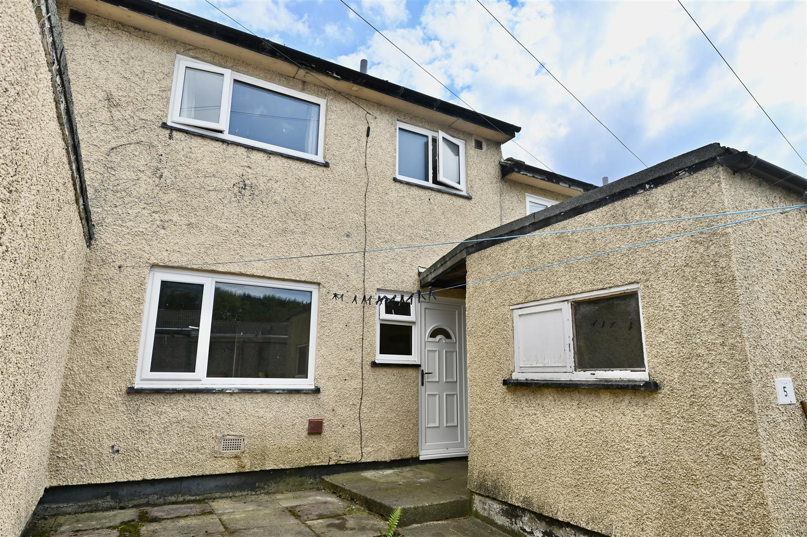 House Copperbeech Way in Colburn