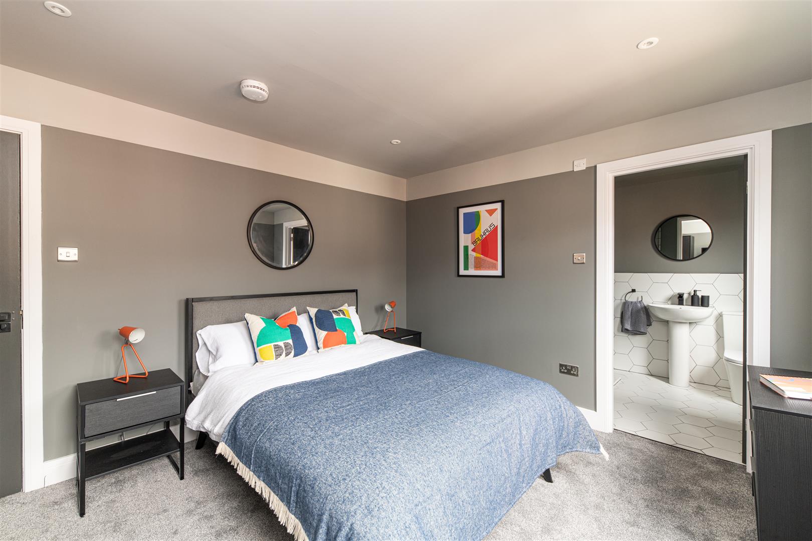Room Westbourne Avenue in Gateshead