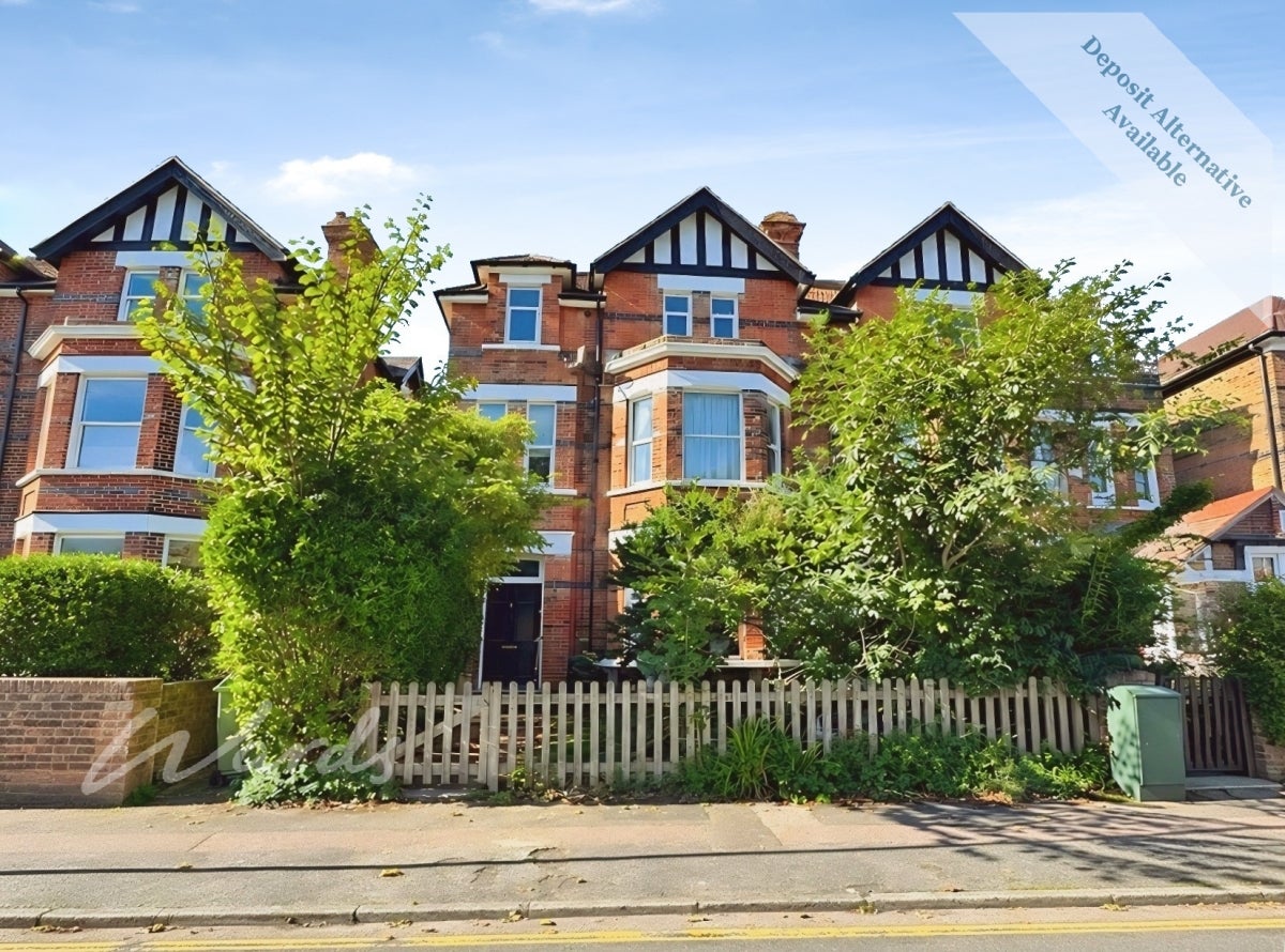 Flat Trinity Road in Folkestone and Hythe District