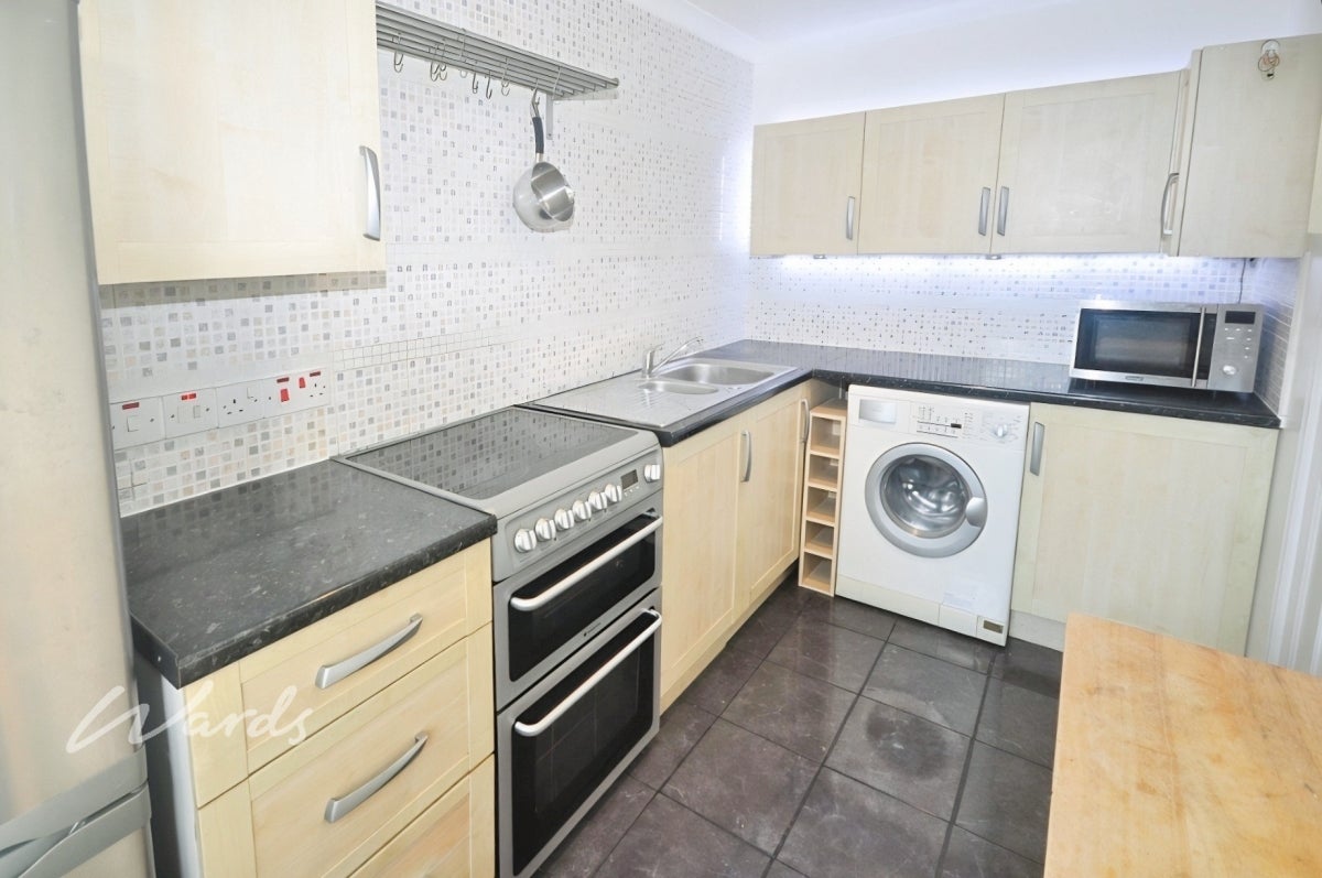 Flat Louvain Road in Dartford