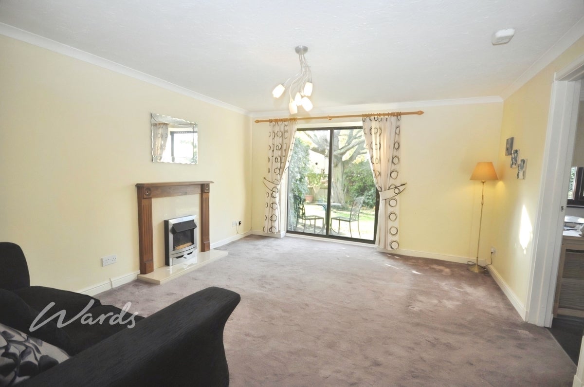 Flat Louvain Road in Dartford