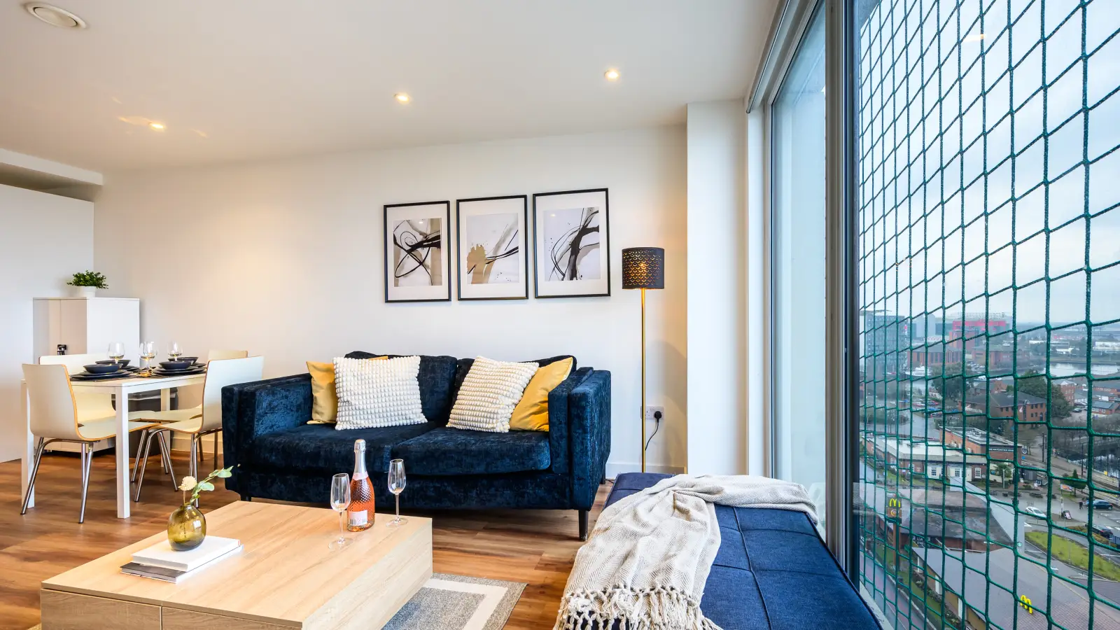 Flat Elmira Way in Salford