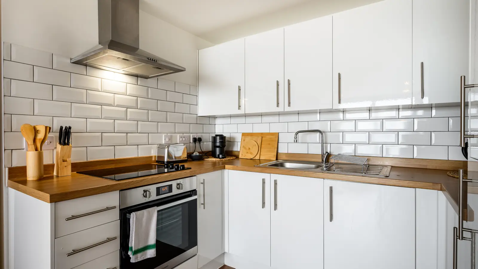 Flat Elmira Way in Salford