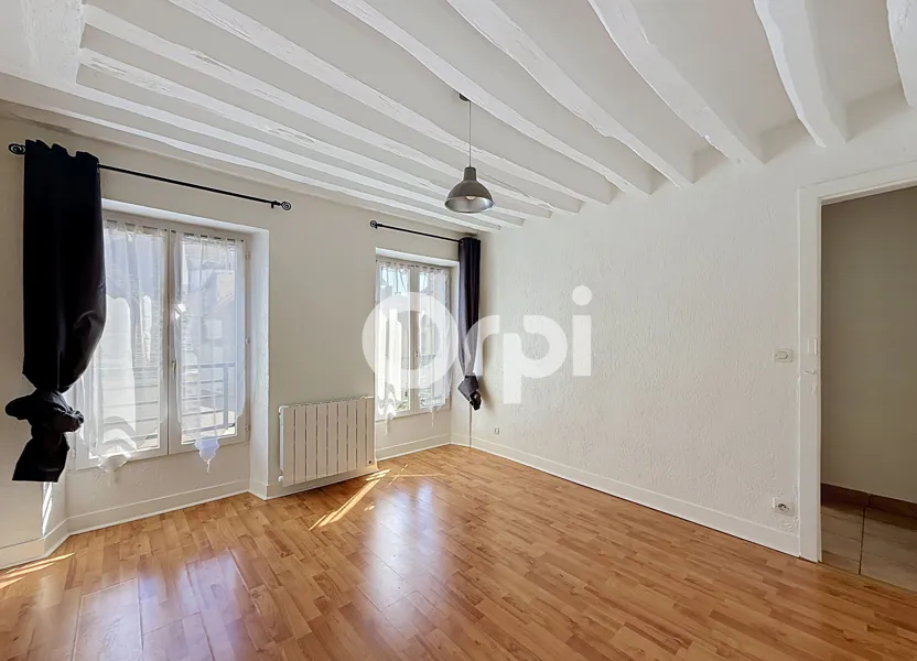 Appartement Rue Grande à Moret-Loing-et-Orvanne