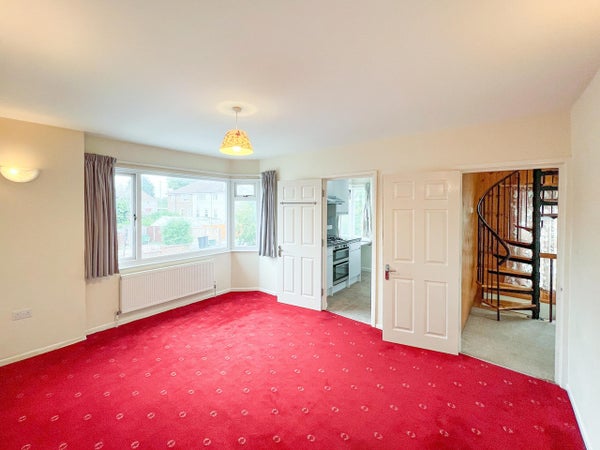 House Braemar Crescent in Filton