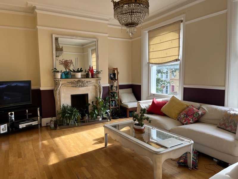Room Maley Avenue in Greater London